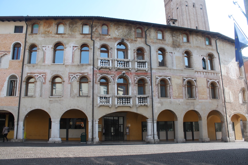 Foto  Palazzo Richieri sede del Museo d'arte